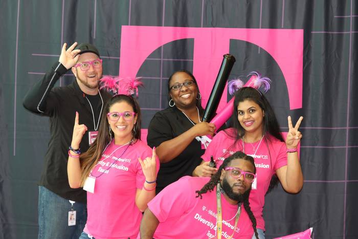 t mobile sales associate