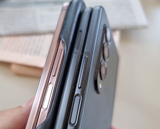 Samsung Galaxy Z Fold 3 ergonomics