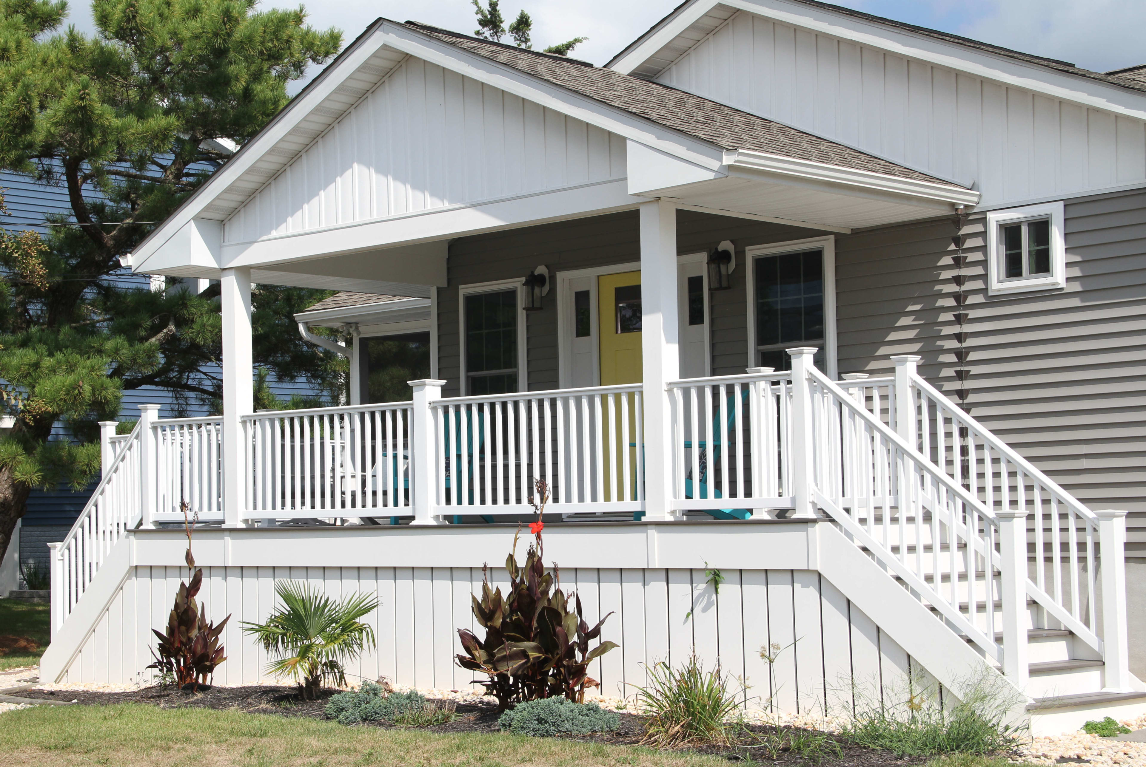200 Series Railing on Beach House-Superior