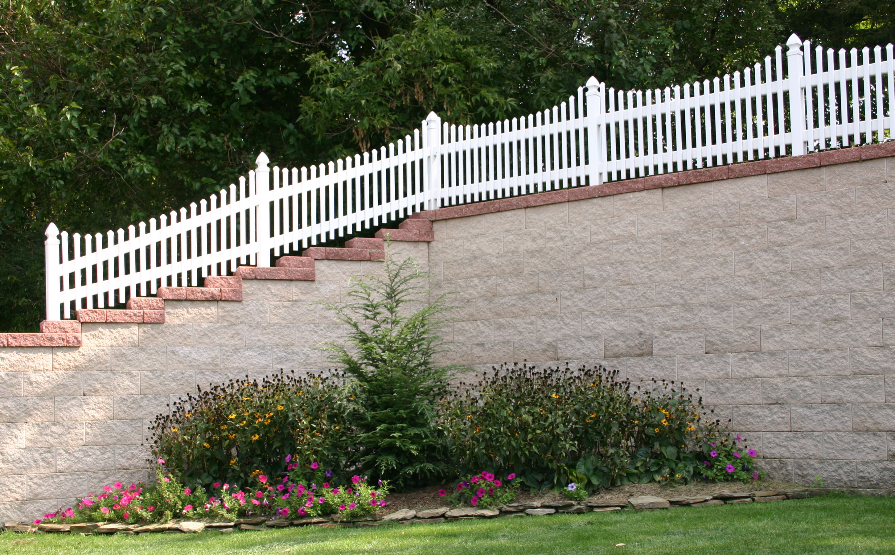 Classic Picket Wall-Superior