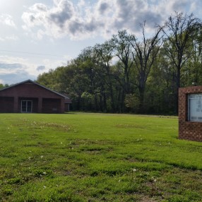 Sunfield Baptist Church in Du Quoin,IL 62832