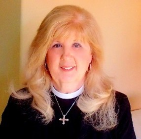 Rev Lisa Wimmer