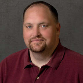 Garry  McNeill