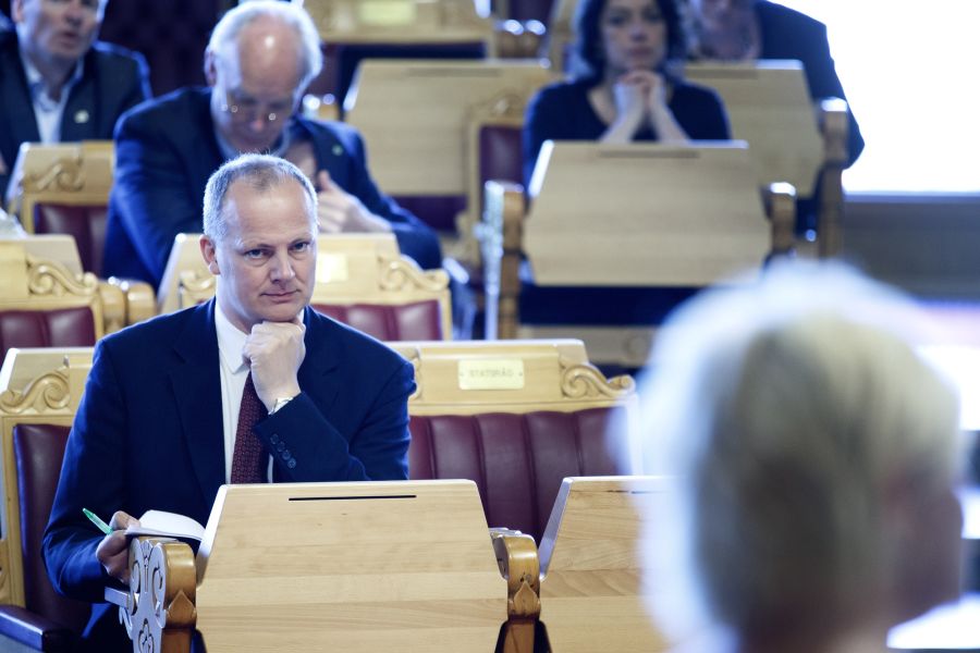 Samferdselsminister Ketil Solvik-Olsen (Frp) har vært lite borte fra spørretimen sammenlignet med sine rødgrønne forgjengere.