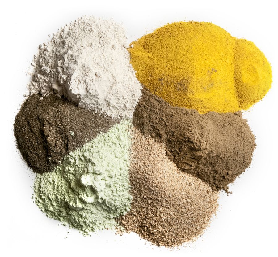 Råmaterialer til fiskefôr. Erteproteinkonsentrat, solsikkemel, hvetegulten, maisgluten, fiskemel og soyaprotein.