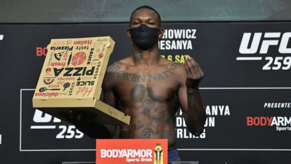 What do UFC fighters eat after weigh-ins? What do UFC fighters eat after weigh-ins?