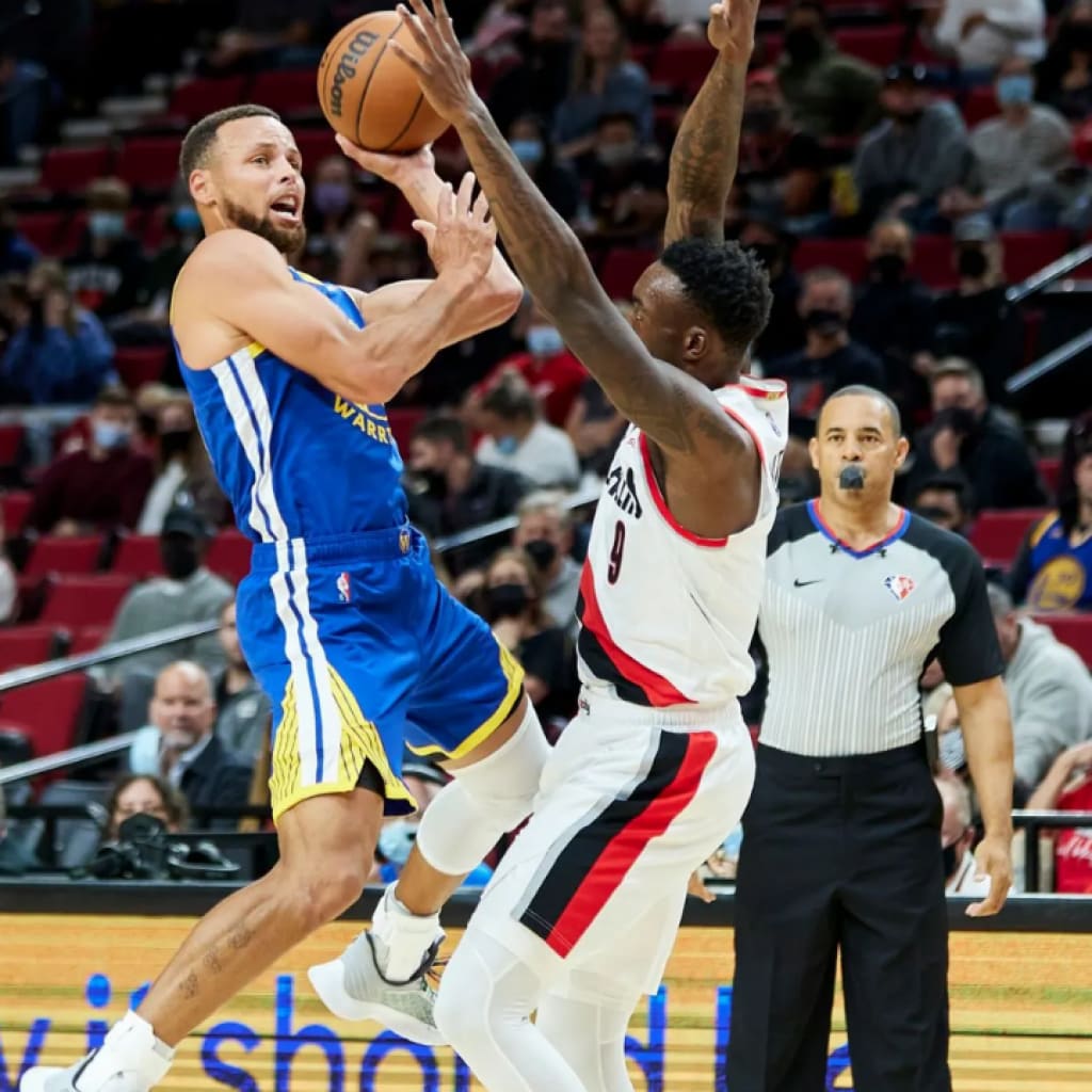 The Daily Swish: Warriors Attempt 69 3-Pointers, Curry Gets Caught Out