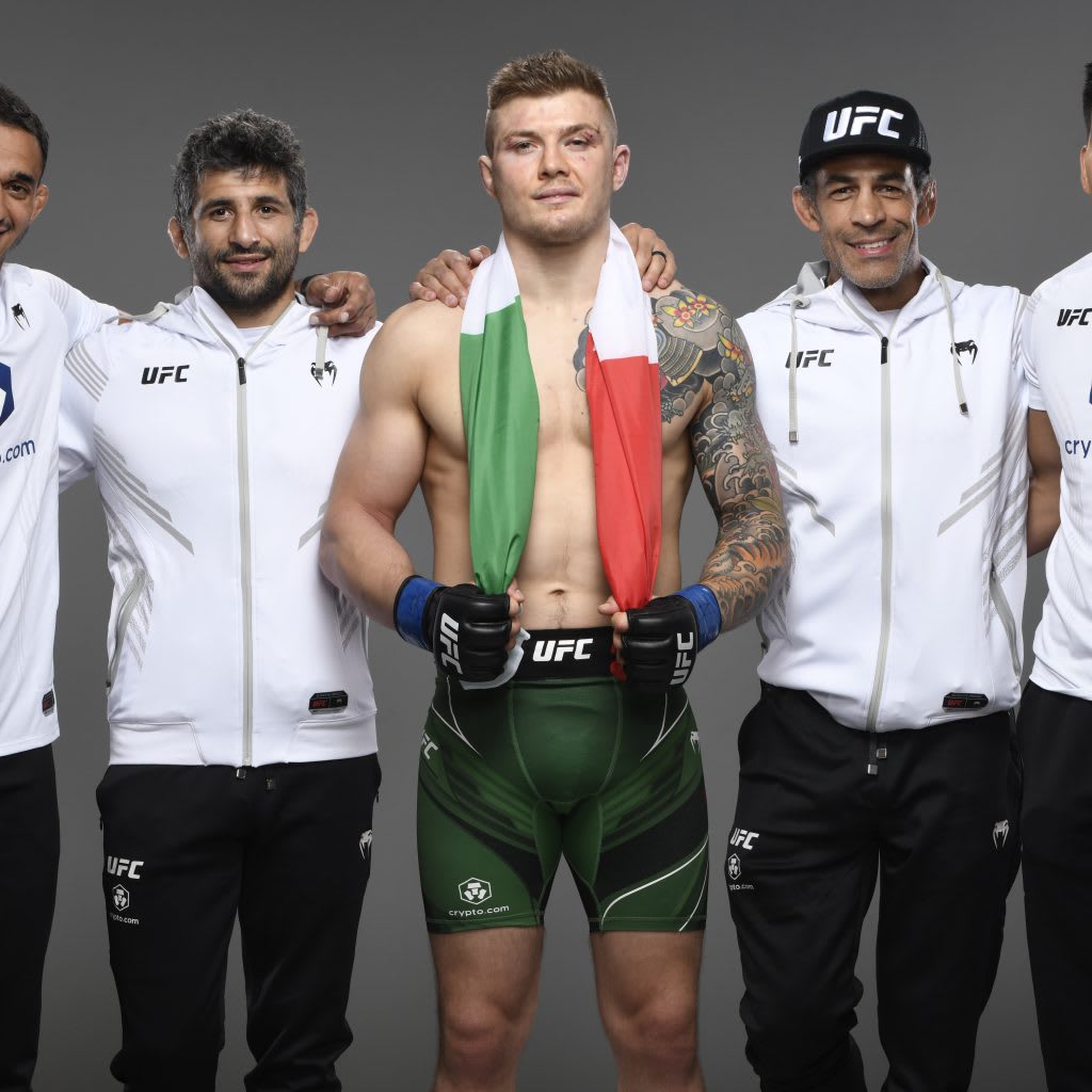 UFC Vegas 41 Bonuses: Vettori Puts On Performance Of The Night Victory