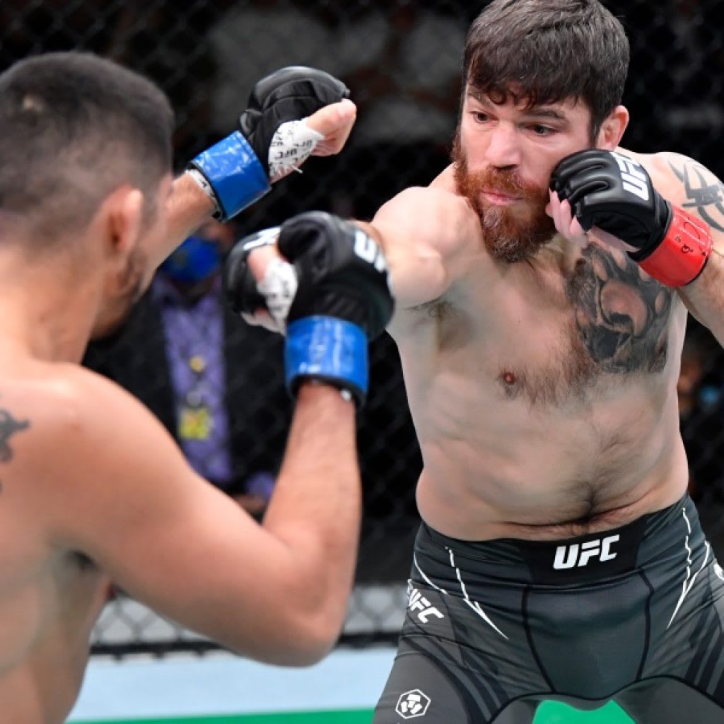 UFC Vegas 40 Bonuses: 4 Performance of the Night Winners UFC Vegas 40 Bonuses: 4 Performance of the Night Winners