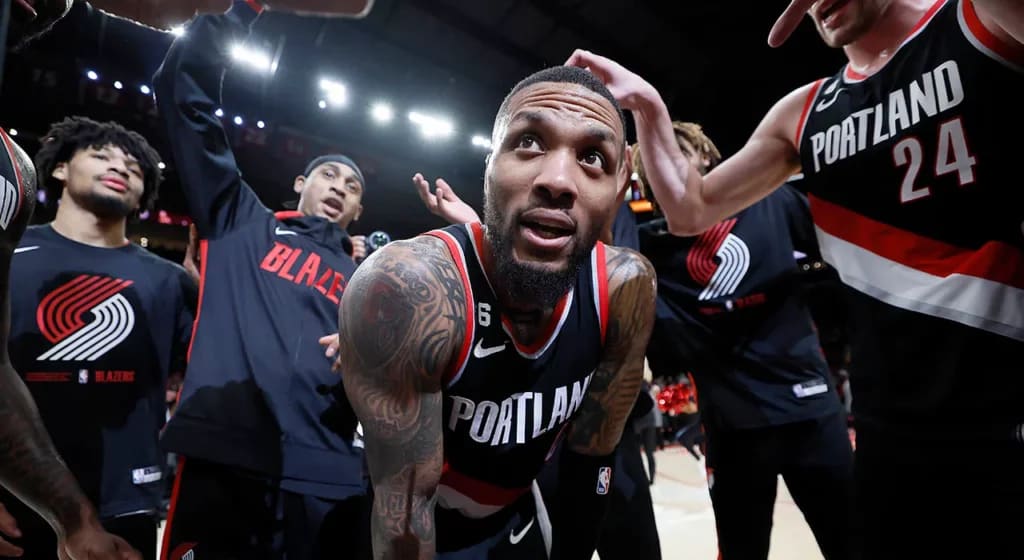 Damian Lillard makes history, explodes for 71 points