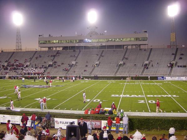 Hotels near Ladd-Peebles Stadium