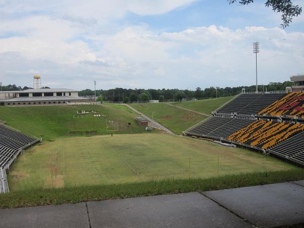 Hotels near Eddie Robinson Stadium