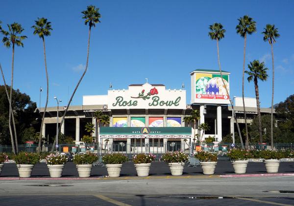 Hotels near Rose Bowl Stadium