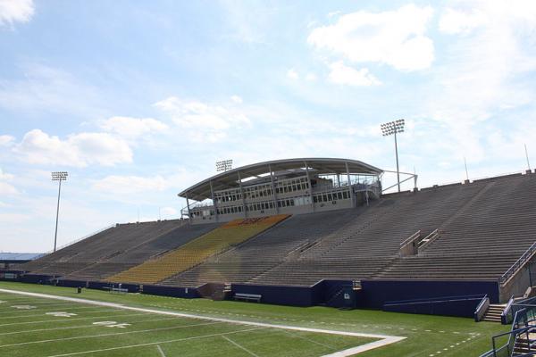 Hotels near Dix Stadium