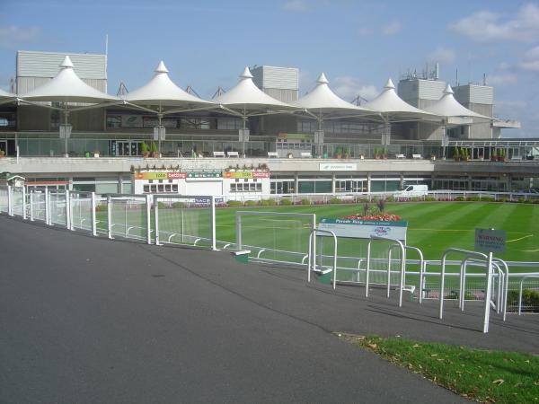 Hotels near Sandown Park Racecourse