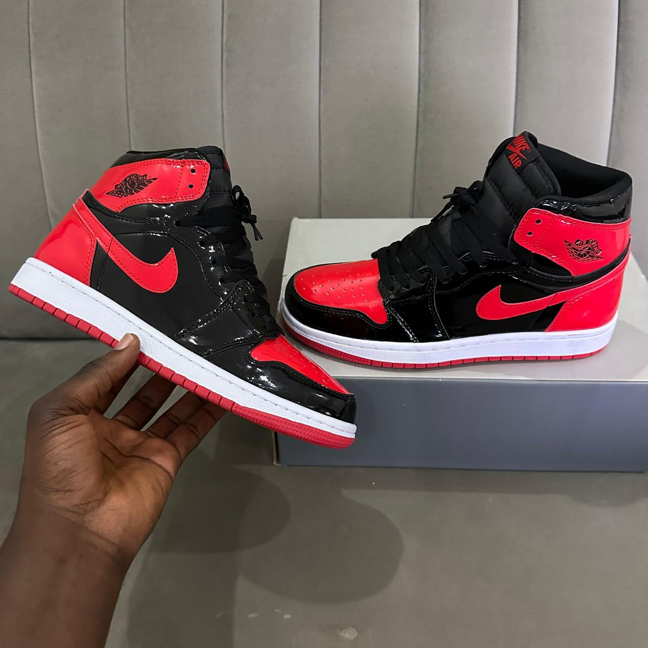 Jordan 1 Retro High OG “Red & Black Mirror” – Gloss Finish Edition