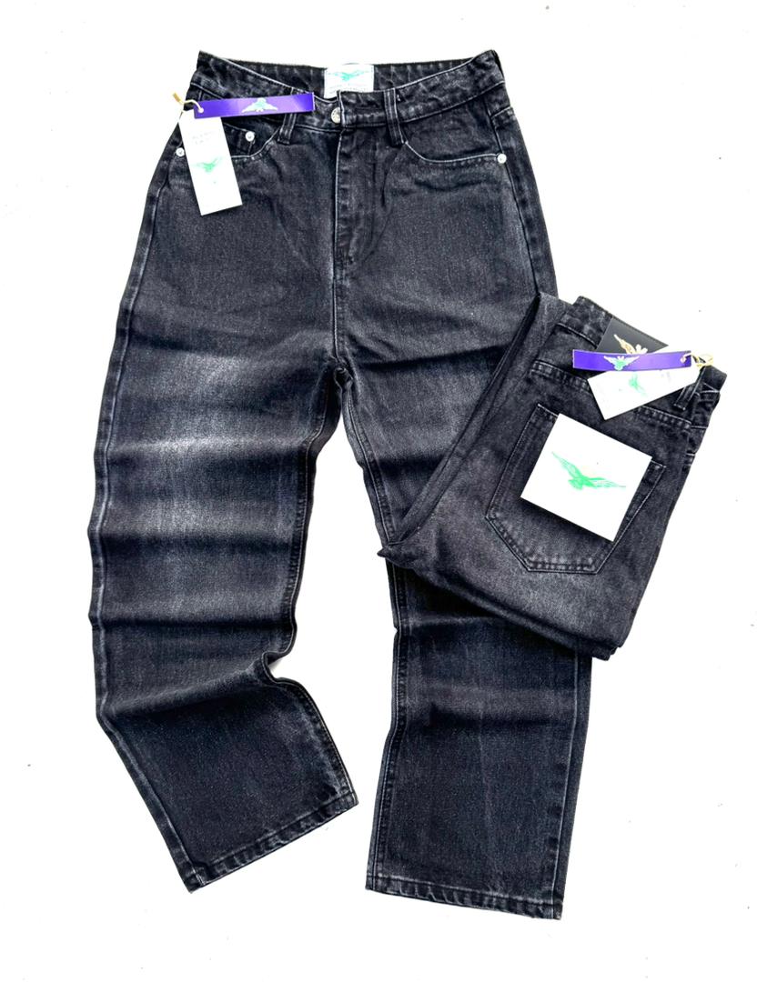 Exclusive 4-in-1 Clothing Bundle - Stylish Tops & Trendy Bottoms 3