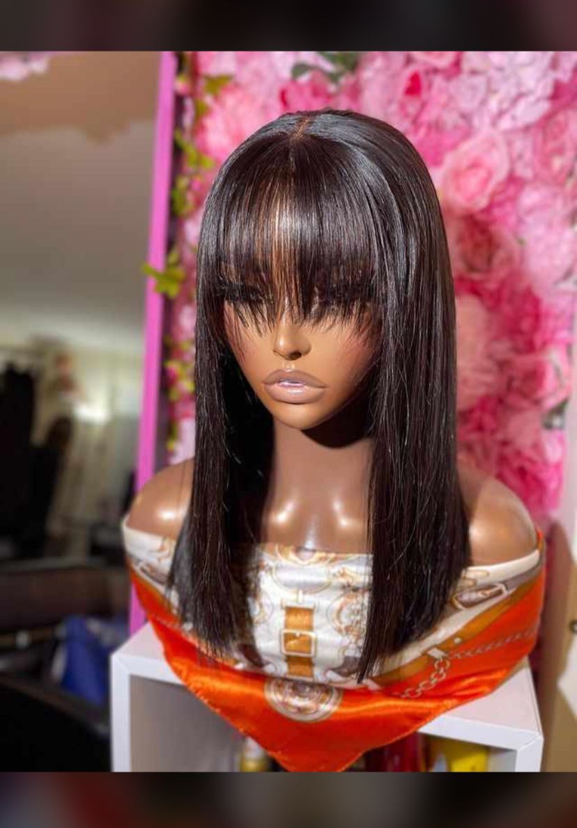 Elegant Bob Wig with Straight Style and Bangs