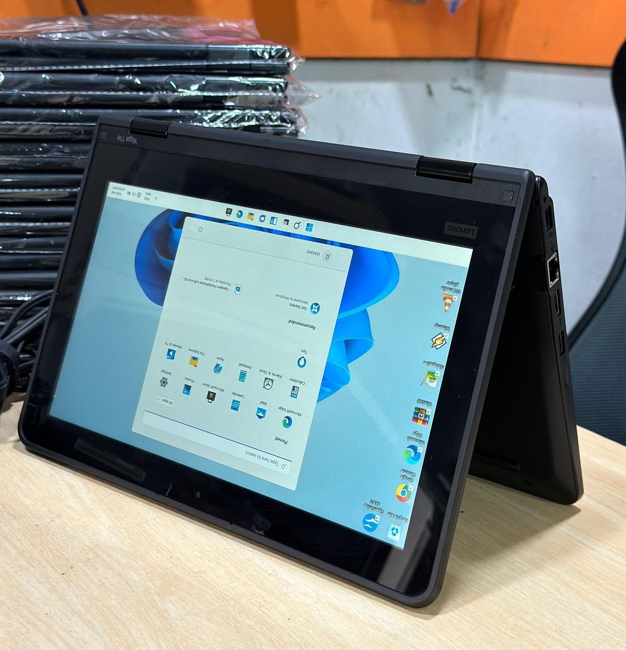 Lenovo ThinkPad Yoga 11e* Intel® Pentium® Silver  6TH GENERATION, Quad Core