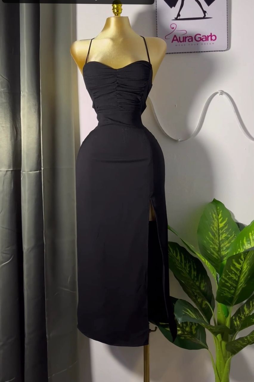 Elegant Black Dress with Side Slit