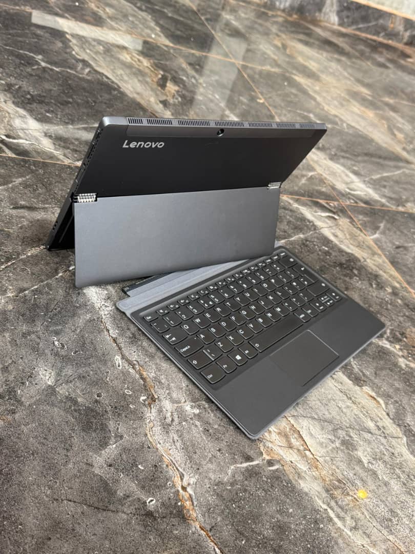 LENOVO MIIX 520 INTEL CORE (TM) i5 8TH GENERATION 256GB SSD  1
