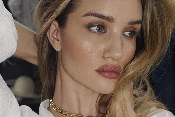 Top Heavy Lips - Rosie Huntington-Whiteley