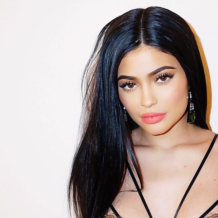 Proportioned Lips - Kylie Jenner