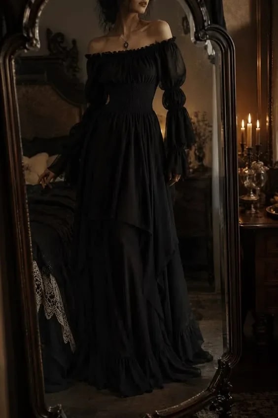 Dark Feminine Gothic Renaissance Dress Aesthetic