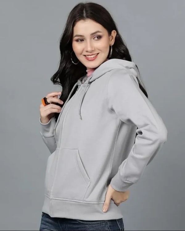 Women's Light Grey Zip-Up Hooded Sweatshirt | Casual Winter Hoodie with Front Pockets