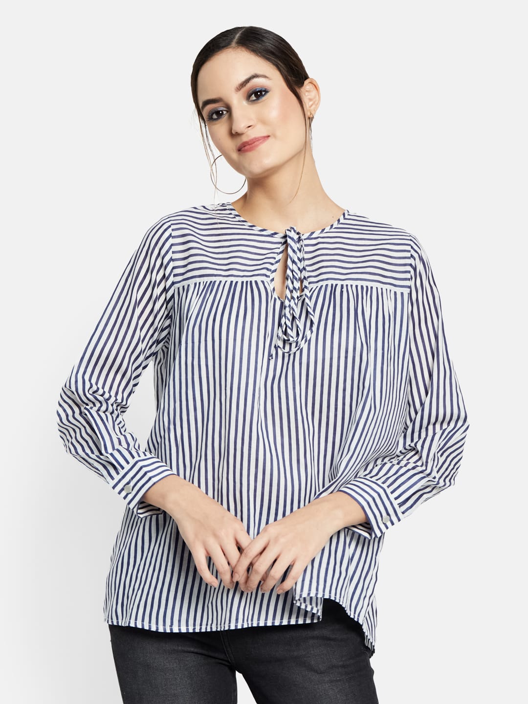 Aspect ratio of 1.53 H:W