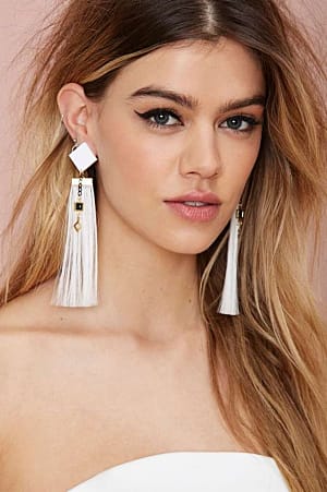 Statement Earrings for Your Face Shape