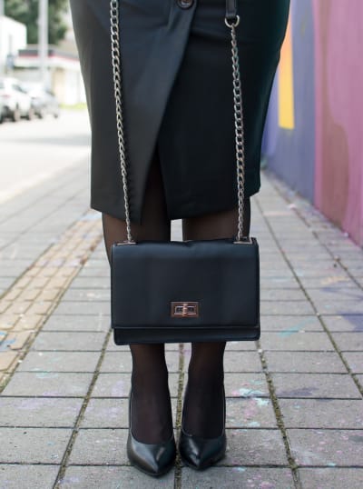 Yellow sweater outfit and a cross body bag