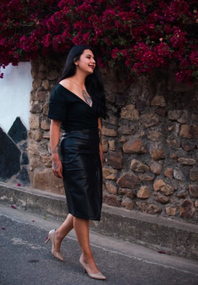 Leather pencil skirt outfit