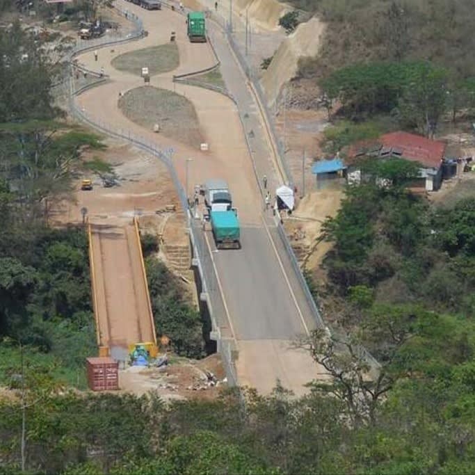 Bridge Guardaril, Road Sign Paint, Guardrail Fixing Machine