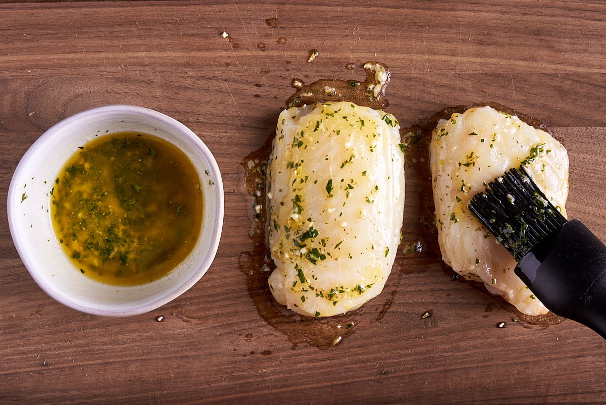 Cod filets glazed with tarragon butter