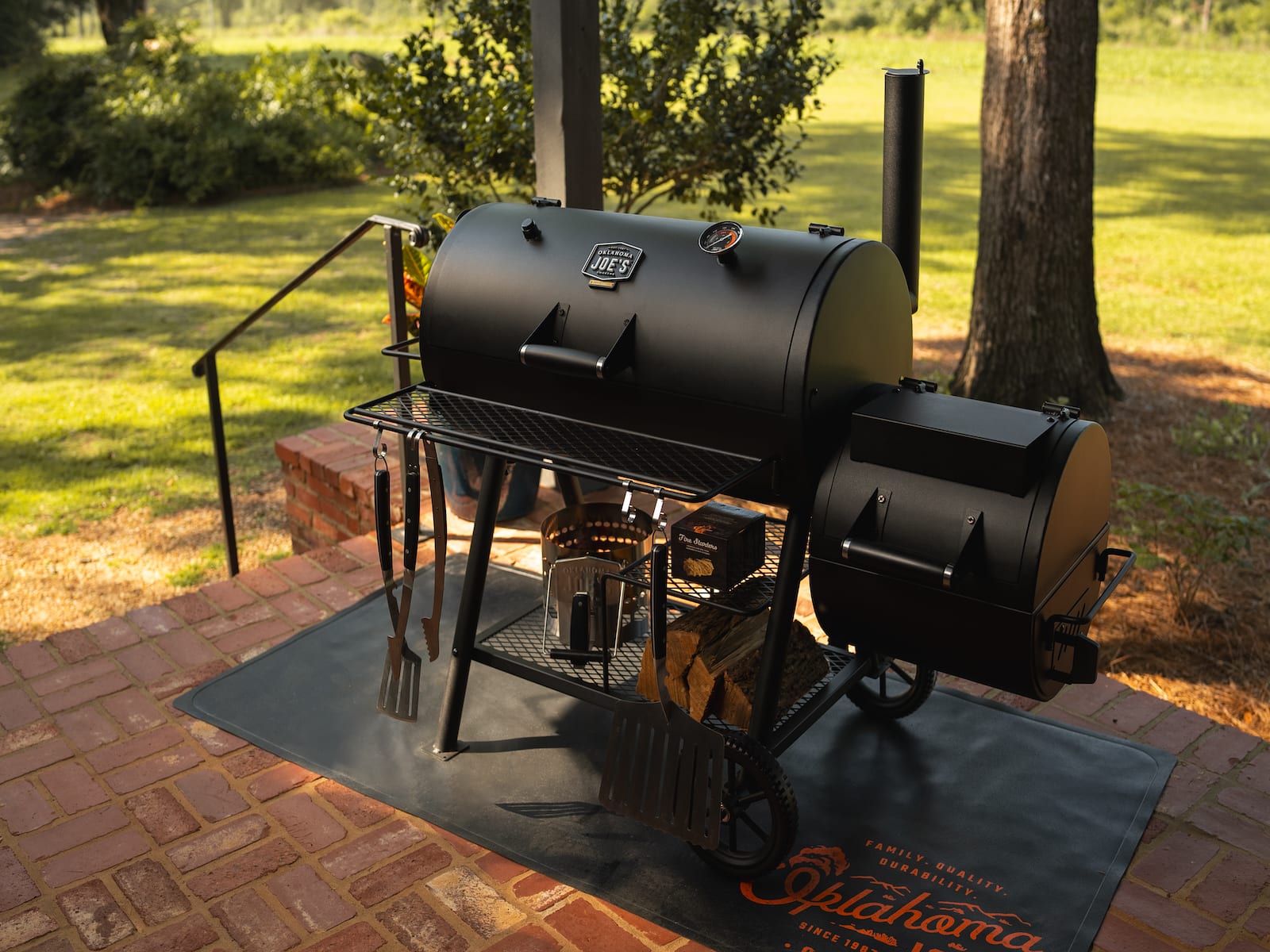 Oklahoma Joes New Highland Reverse Flow Offset Smoker