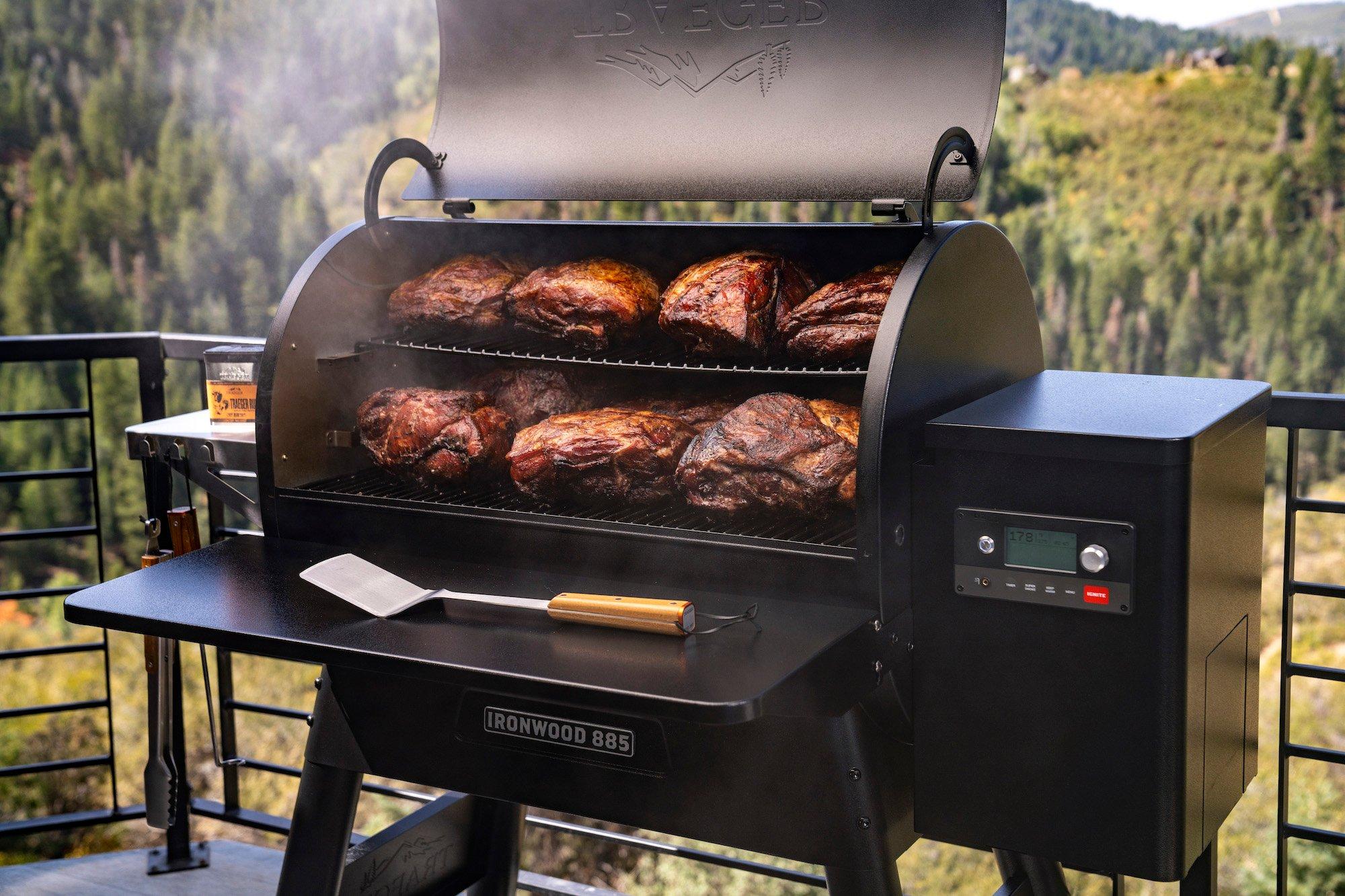 Best Pellet Grill 2022 - Traeger Ironwood 885