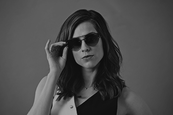 Sophia Abrahão protagoniza filme de Vogue Eyewear