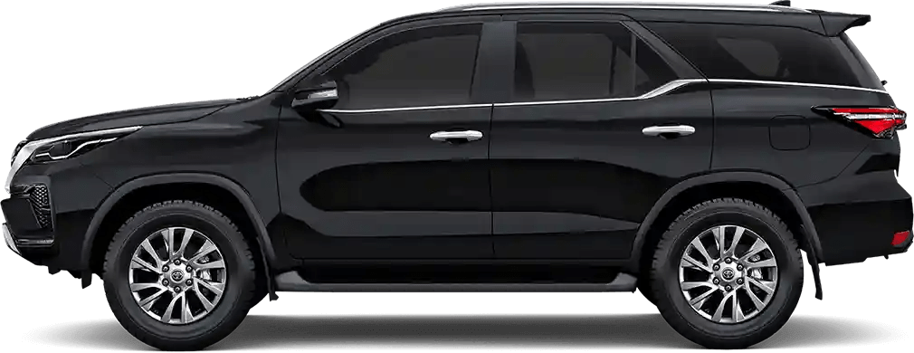 Toyota Fortuner in Attitude Black, side view