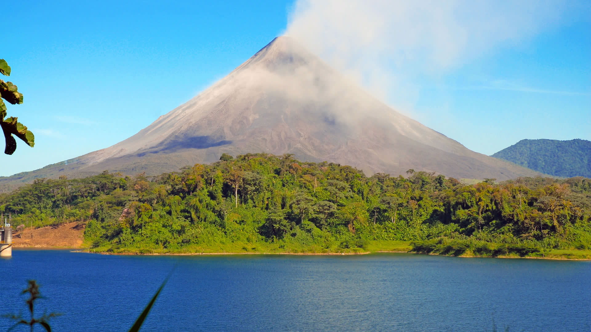Liberia Airport to La Fortuna: Inbound/Outbound Private Shuttle $250 Four Passengers