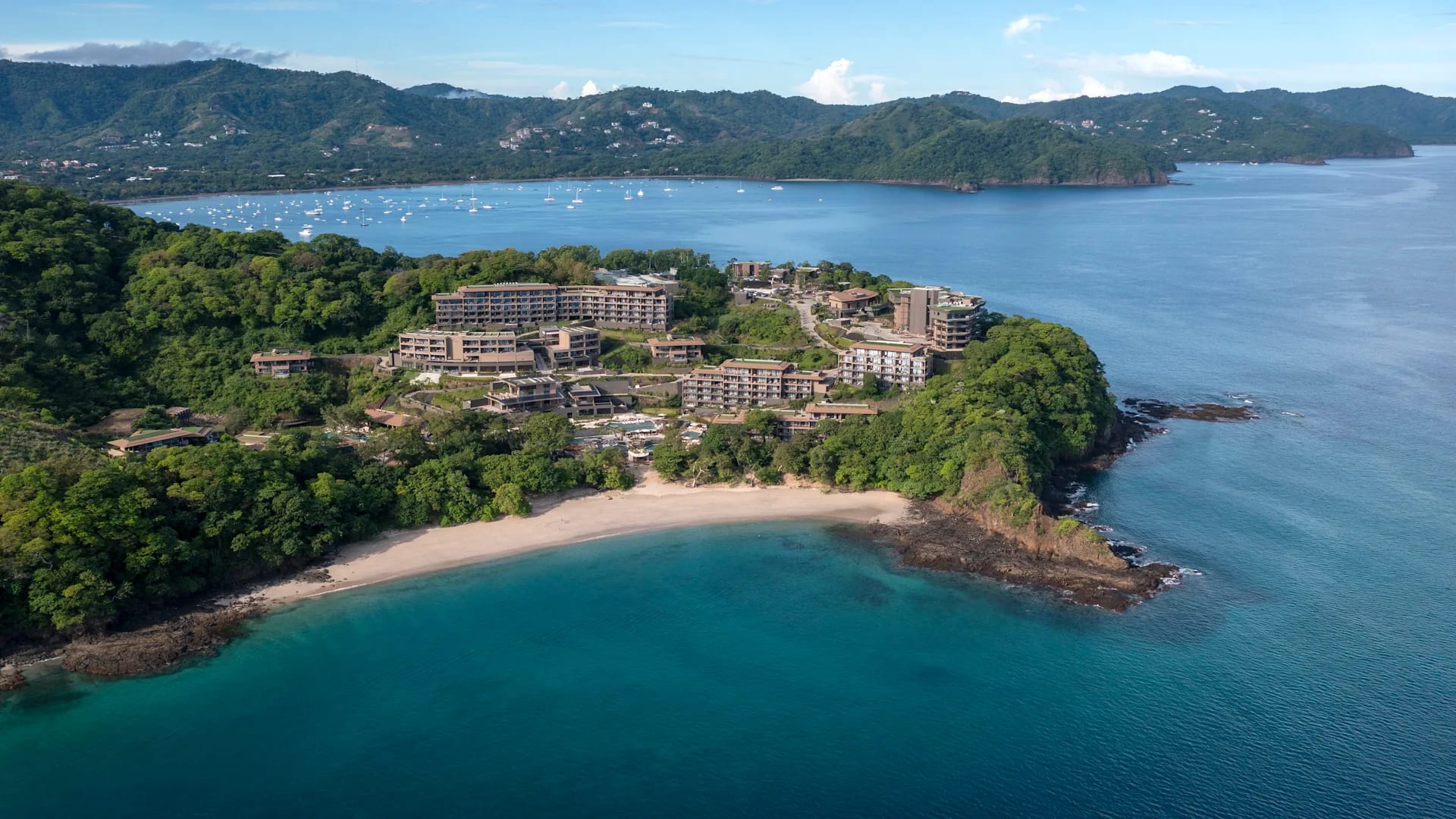 7 Nights/8 Days Economic Plus Classic: Rainforest, Volcanic Trail Hot Springs, Sun & Beach Adventure