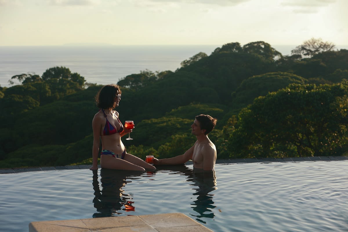 7 Nights/8 Days Premium Classic:  Rainforest, Volcanic Trail Hot Springs, Sun & Beach Adventure