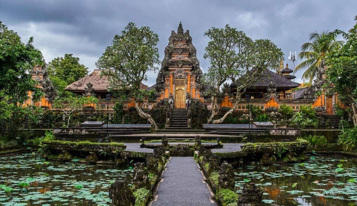 Discover the Royal Legacy at Ubud Palace: A Journey into Bali’s Cultural Heart