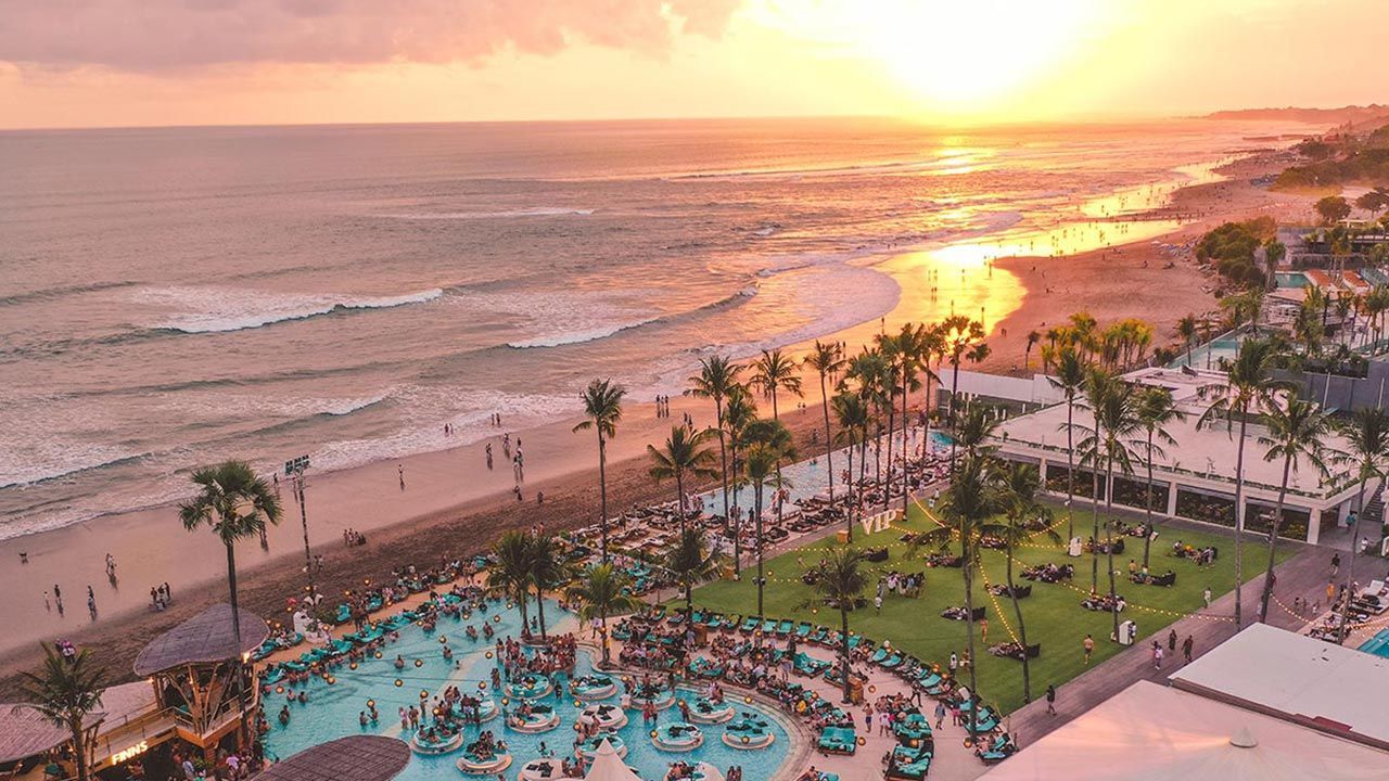 Experience the Ultimate Beachside Luxury at Berawa Beach