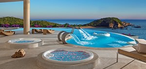 Save up to $400* <br>per family on sun vacations<br>with Air Canada Vacations<br><br>Expires May 31, 2020