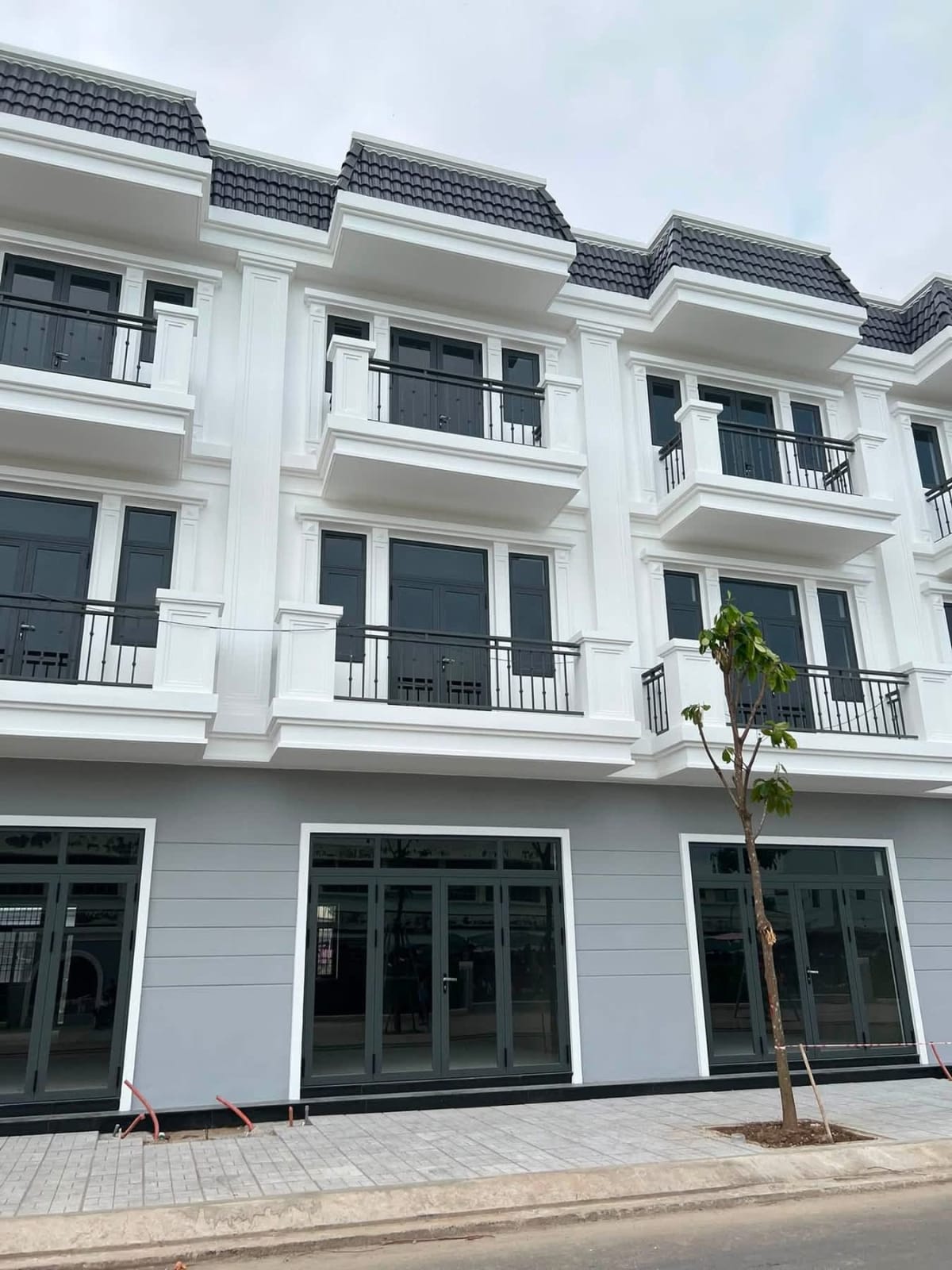 Cho thuê nhà mới đối diện chợ Nông Hải Sản, 30/4 - 125m² - 15 Triệu/Tháng