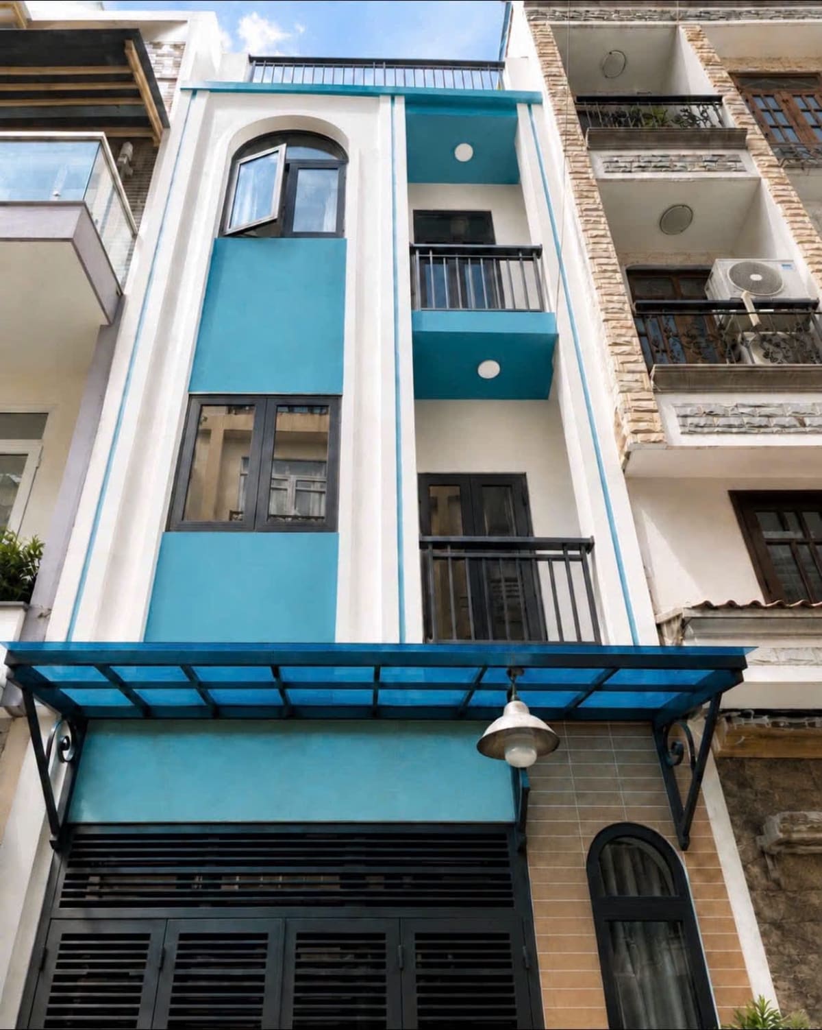 Cho thuê nhà 4PN 4WC Nguyễn Đình Chiểu, Quận 3 - 22 Triệu/Tháng