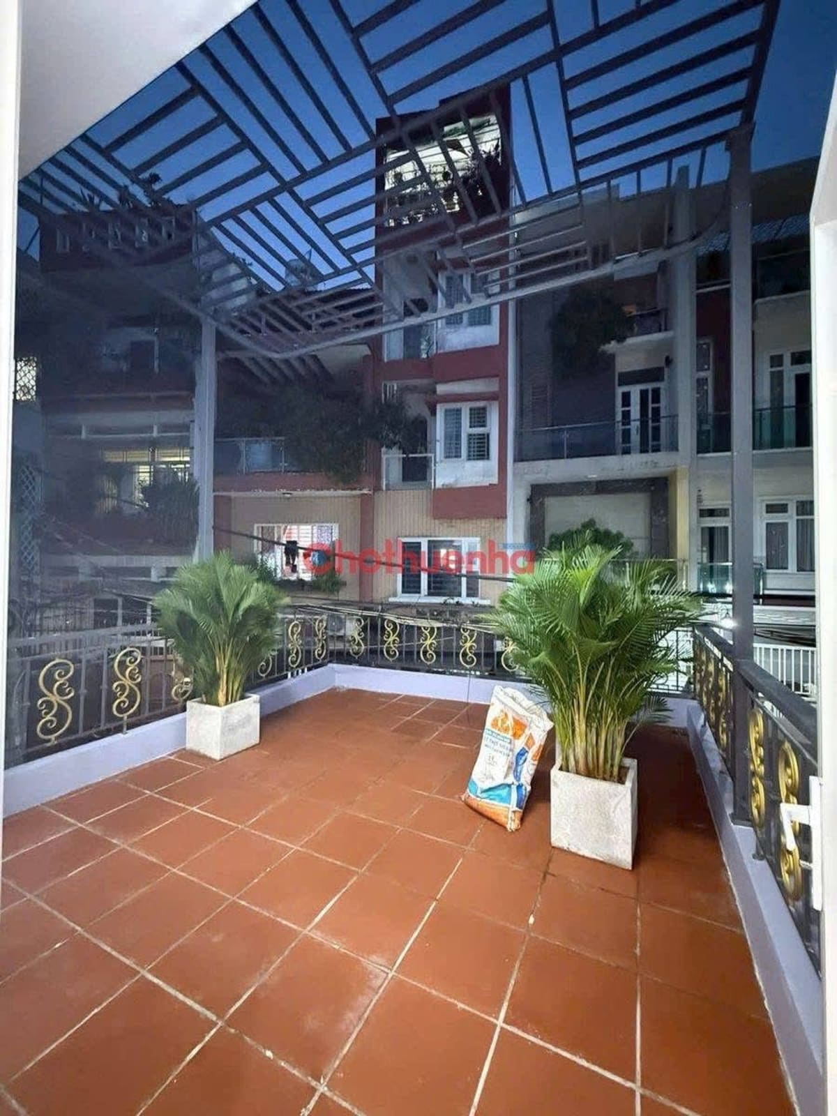 Cho thuê nhà hẻm xe hơi Tân Bình, 4x20m, 3 tầng - 45 triệu/tháng