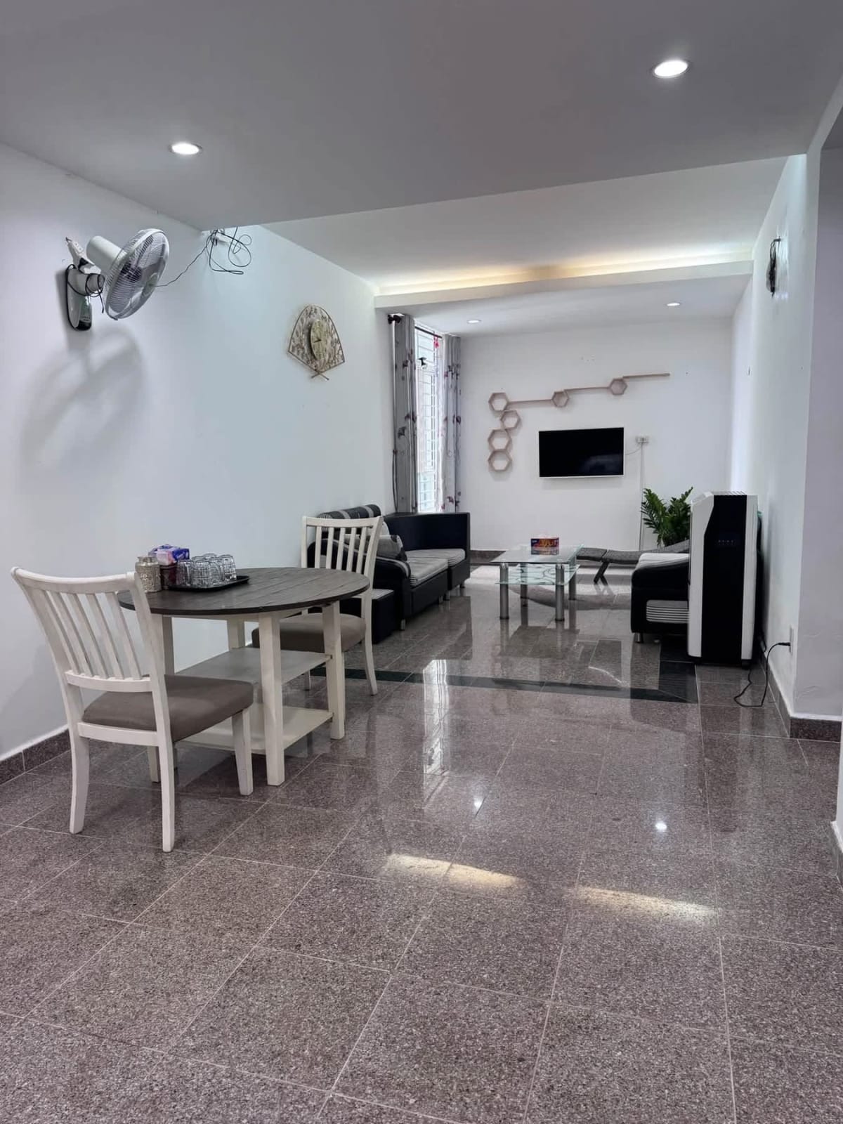 Cho thuê căn hộ chung cư Tây Nguyên Plaza, Võ Nguyên Giáp - 93m² - 5 Triệu/Tháng