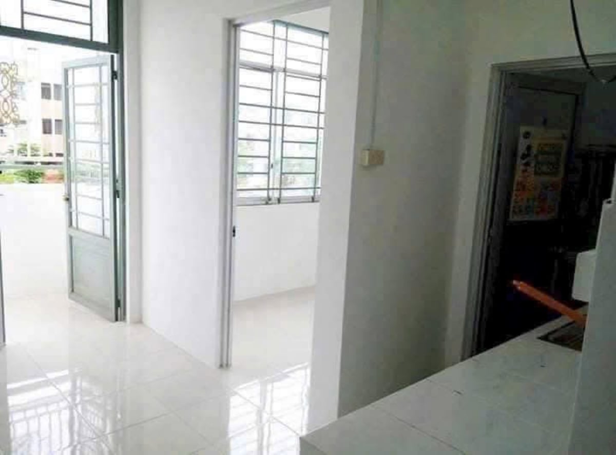 Bán căn hộ chung cư Hồng Loan 6A, Cái Răng - 32.9m² - 650 Triệu